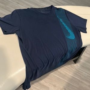 Nike dry fit dark blue XL shirt